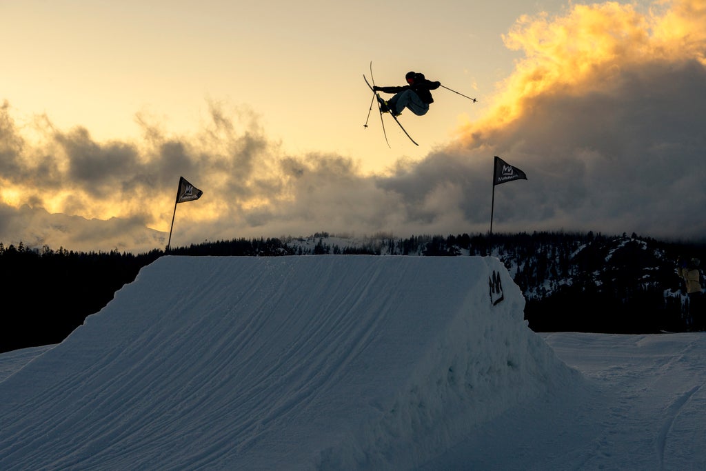 2024-04-29 MM CM SunsetMainPark 1925