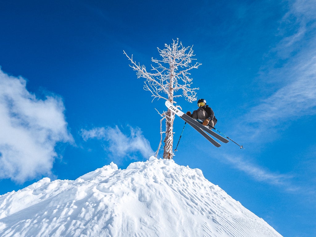 Boreal Mountain Resort_Bluebird_Skier Jump_(c): Boreal Mountain Resort