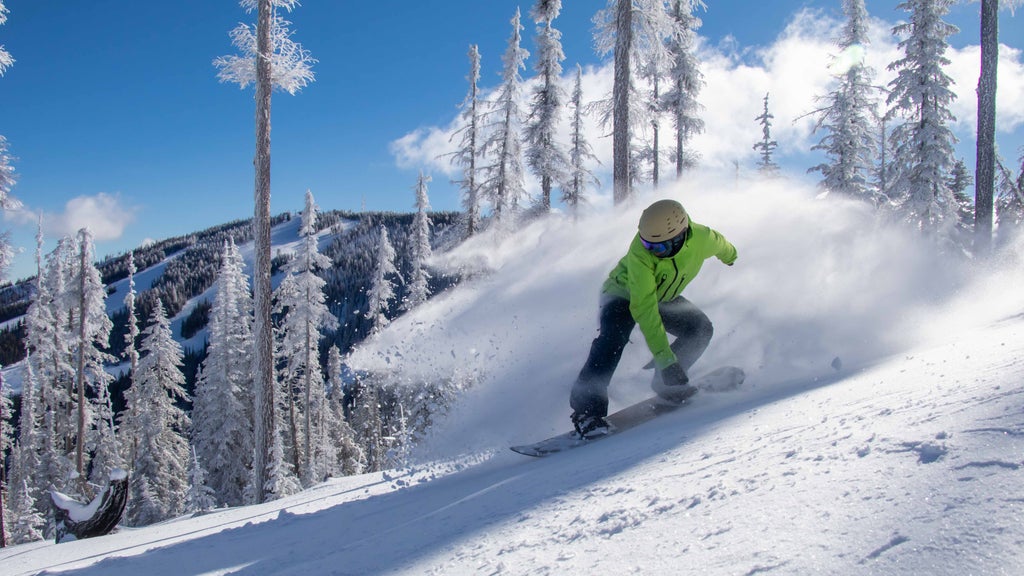49 Degrees North Snowboarder Extreme