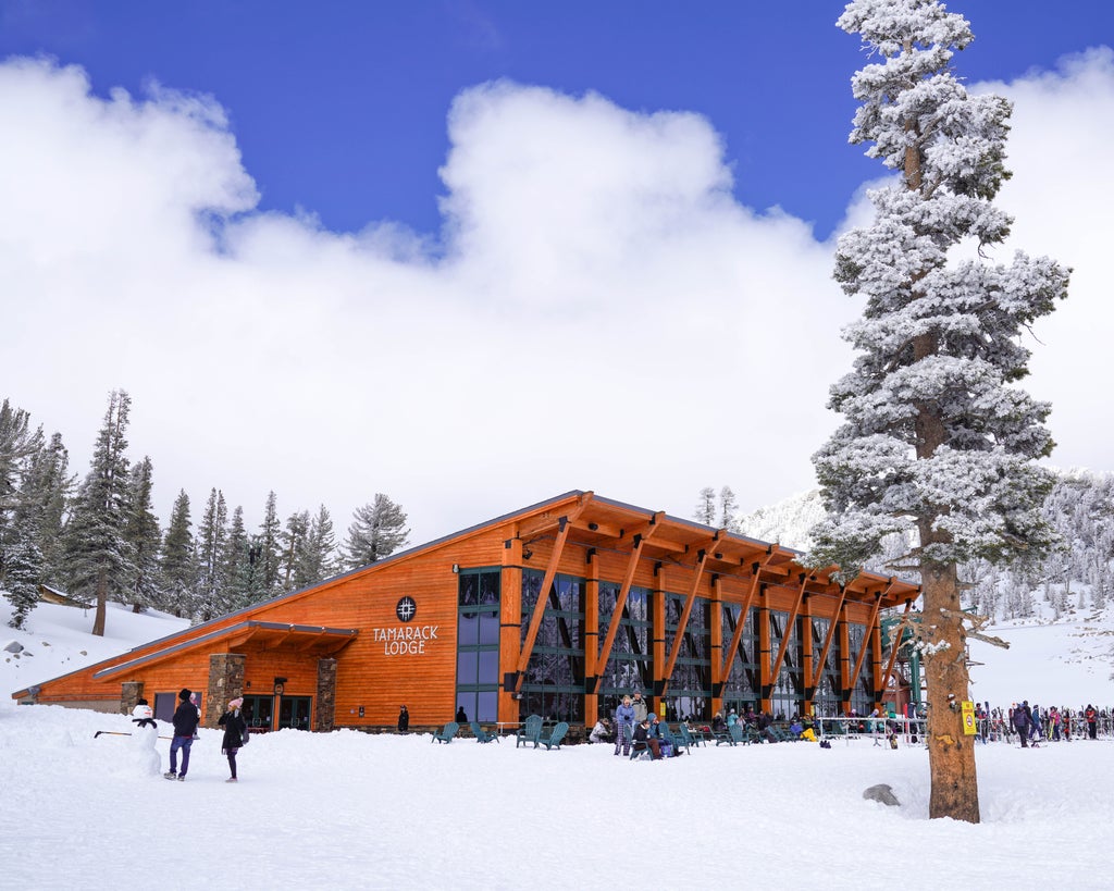 Heavenly Mountain_Tamarack Lodge in Winter Snow_(c): Jack Morris