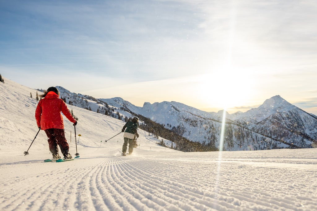 Revelstoke Groomers (c)Hywel Williams NatSegal Reeve 23 12 29 377-FullRes
