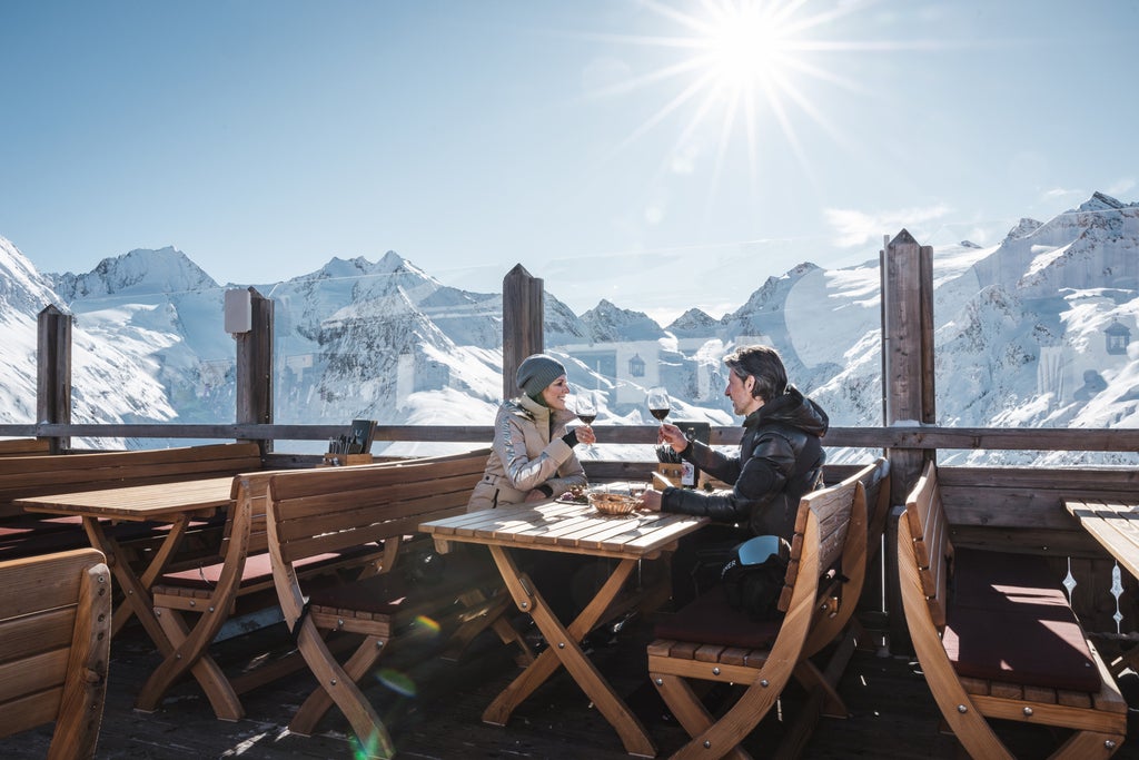 Obergurgl-Hochgurgl_Mountain Terrace Dining_(c): Ötztal Tourismus | © Roman Huber