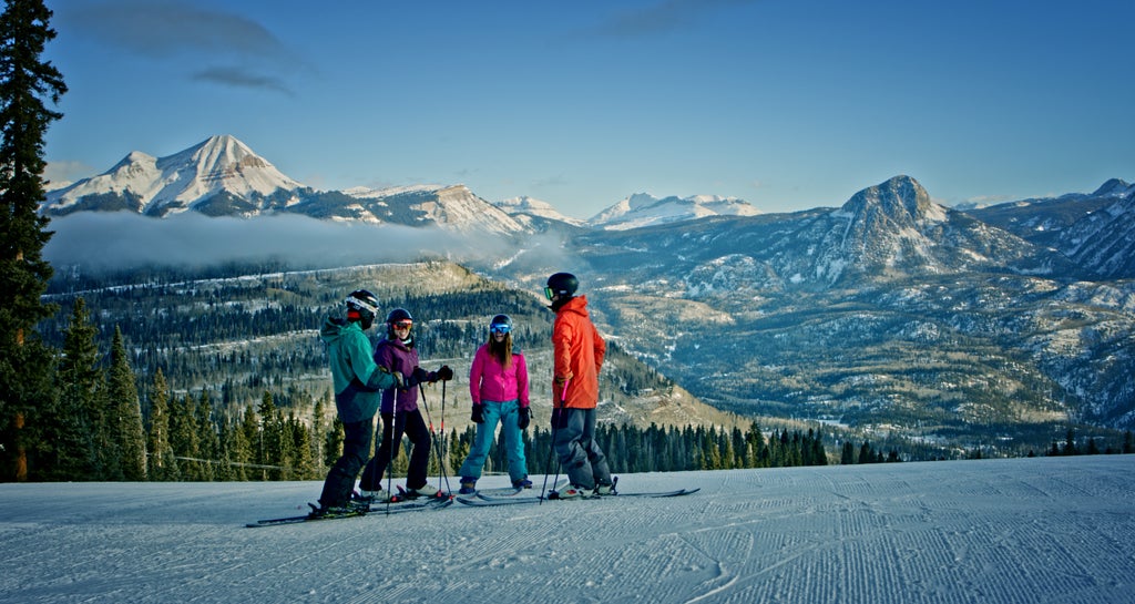 Purgatory_Friends on Slope Panorama_(c): Scott DW Smith