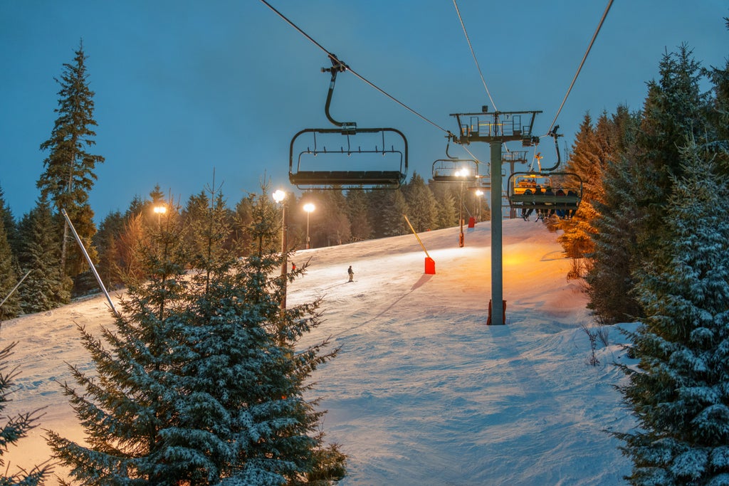 Le Lac Blanc_Night Skiing_(c): Bartosch Salmanski