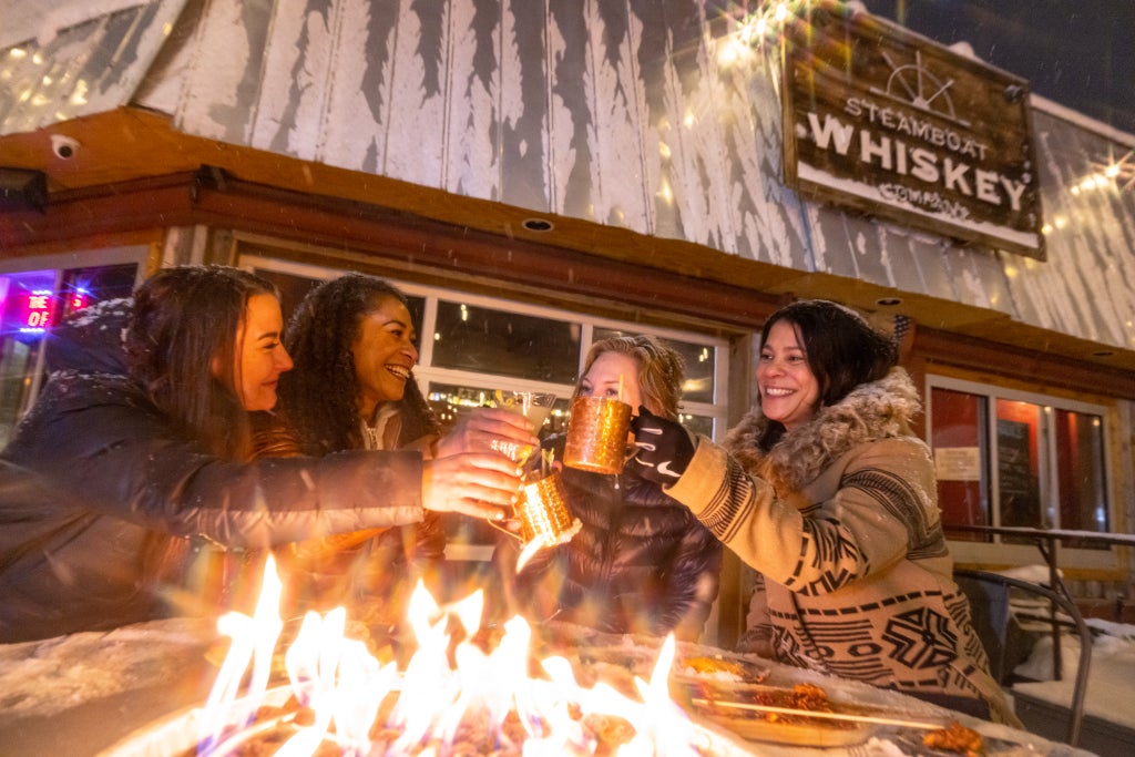 Steamboat_SB Whiskey Company_Friends_(c): Noah Wetzel