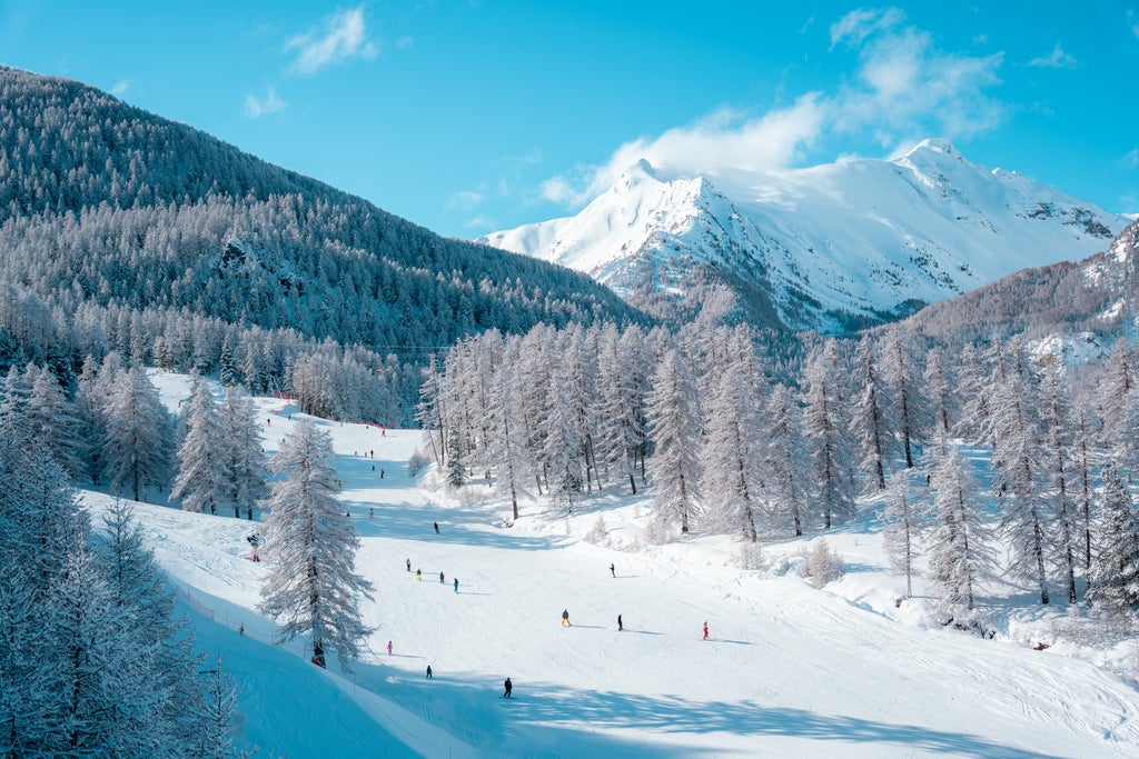 Les Orres_Sunny Ski Day_(c): Aurelie Bellet