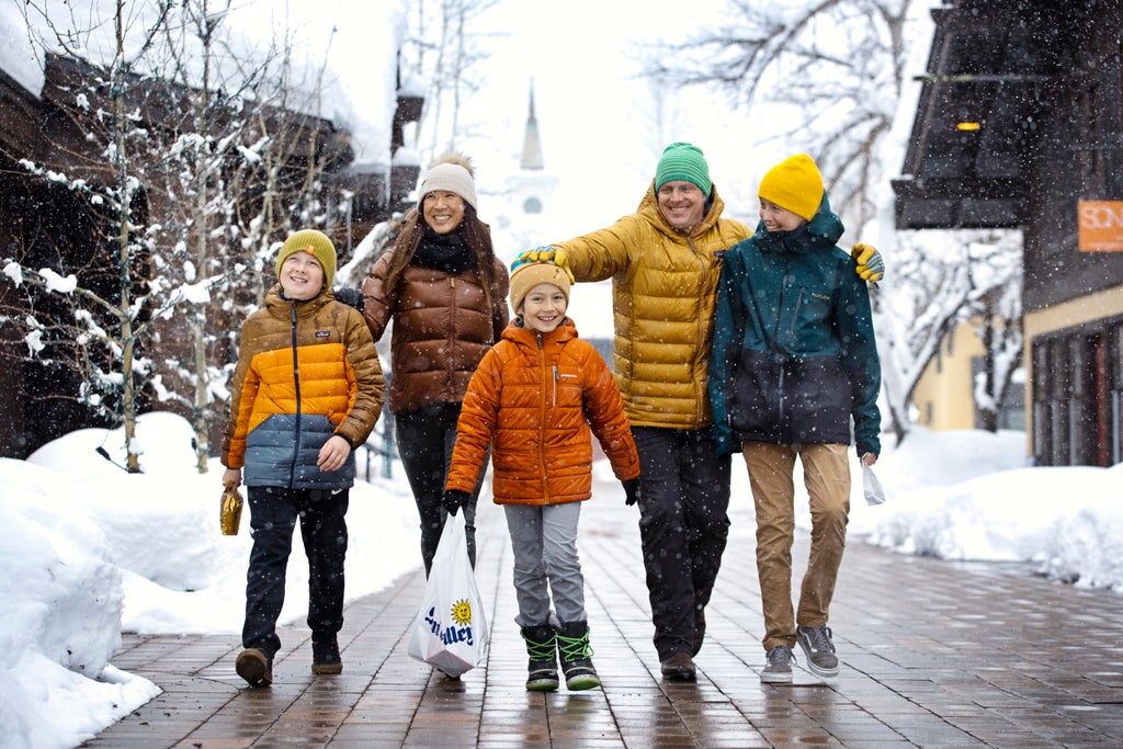 Sun Valley_Village_Winter_Family_(c): Sun Valley Resort Photographer: © Hillary Maybery