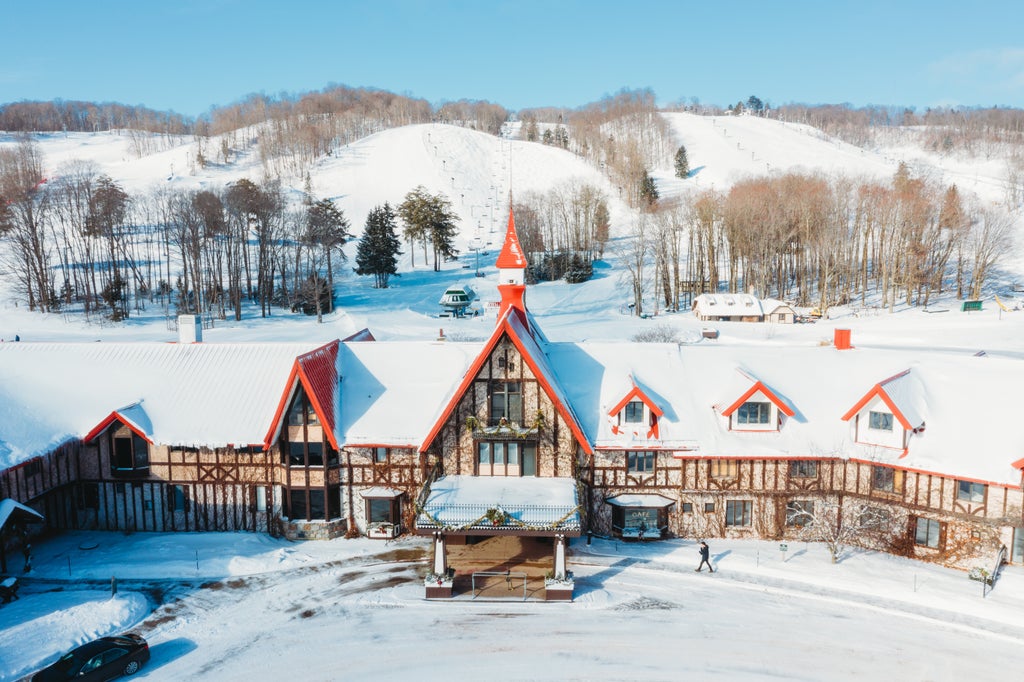 Highlands Harbor Springs_Main Lodge Entrance_Aerial_(c): The Highlands in Harbor Springs