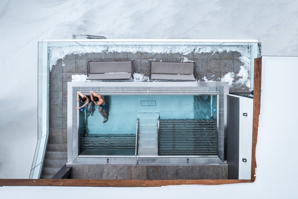 Obergurgl-Hochgurgl_Hotel Riml Rooftop Pool_(c): Ötztal Tourismus