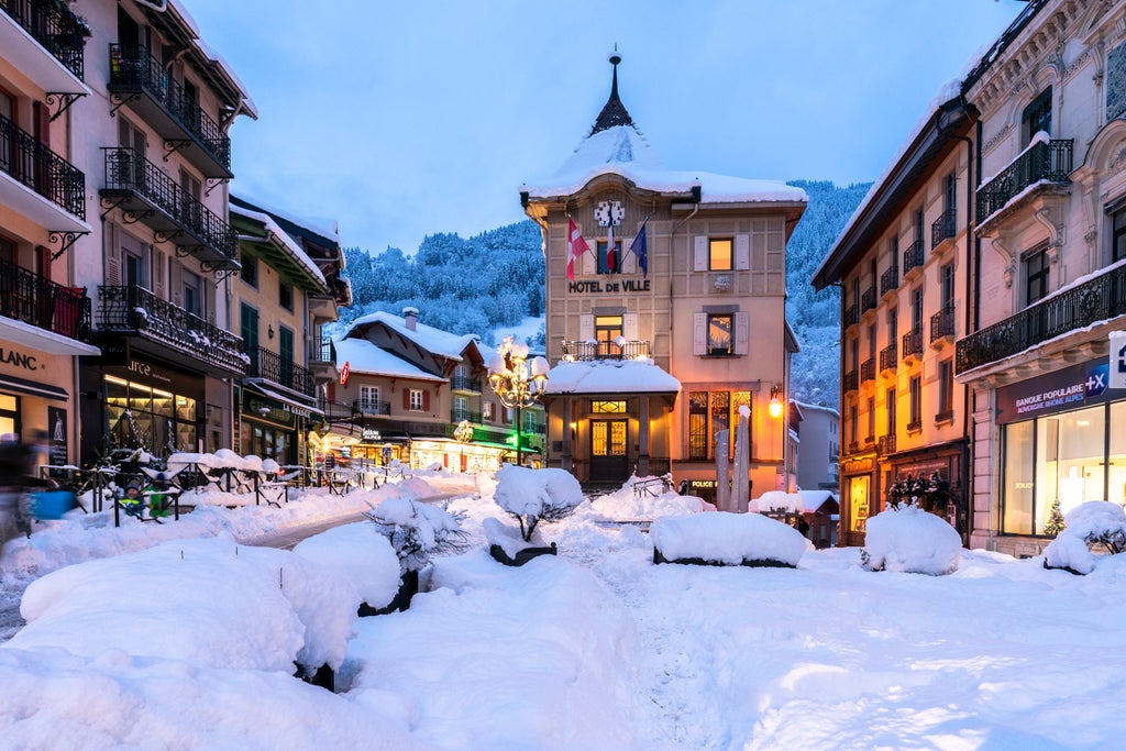 Saint Gervais_Winter Town Square Evening_(c): Boris Molinier