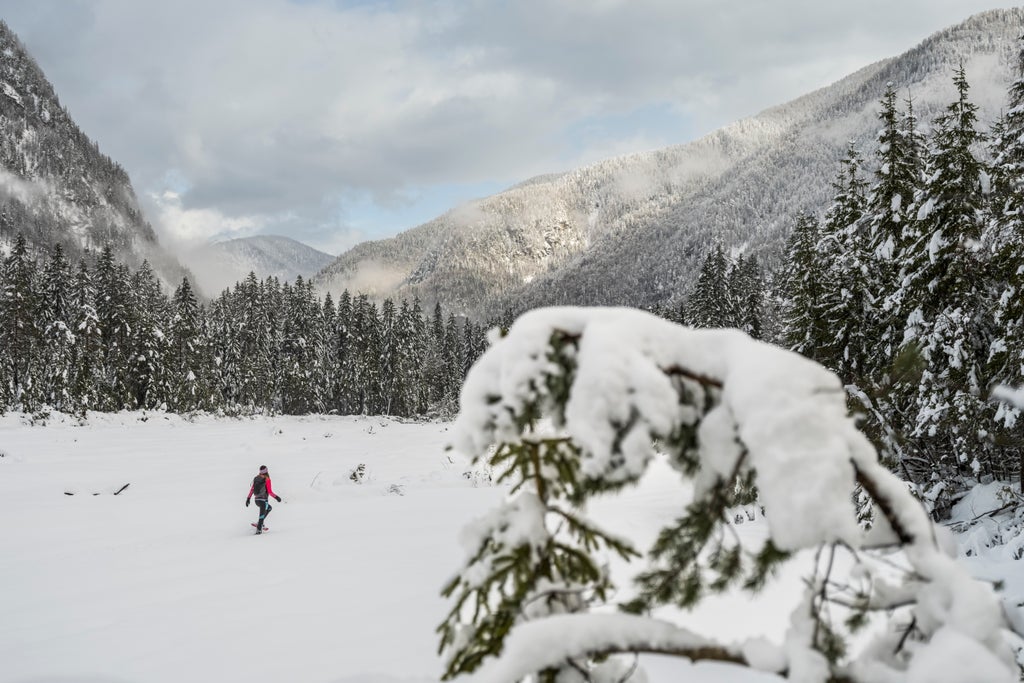 Tarvisio_Val Saisera Snowshoeing_(c): Luciano Gaudenzio