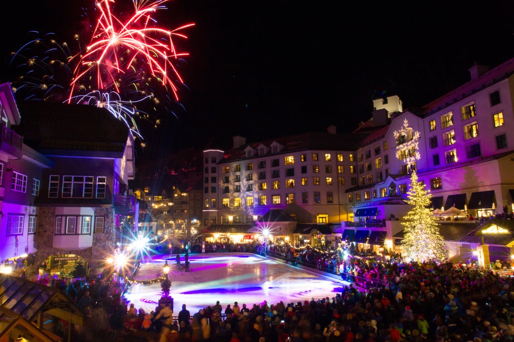 Beaver Creek_Fireworks Over the Town_(c): Beaver Creek