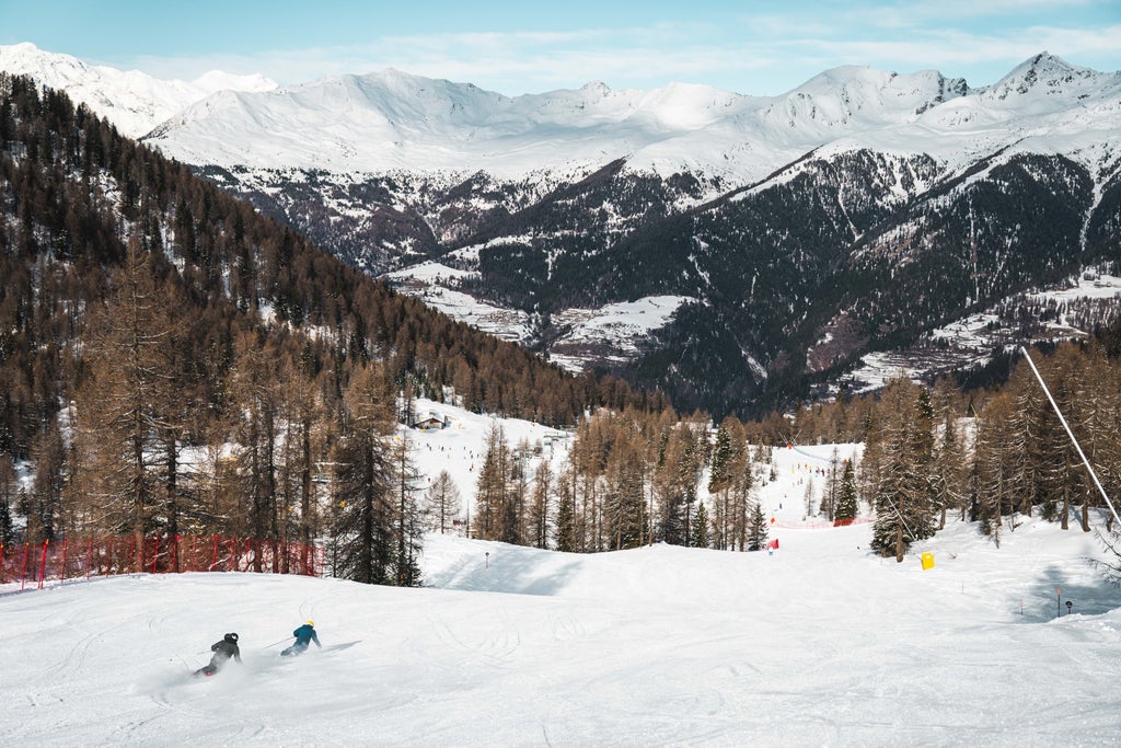 Madonna di Campiglio_Piste Skiers_Dolomites di Brenta_(c): Camilla Pizzini