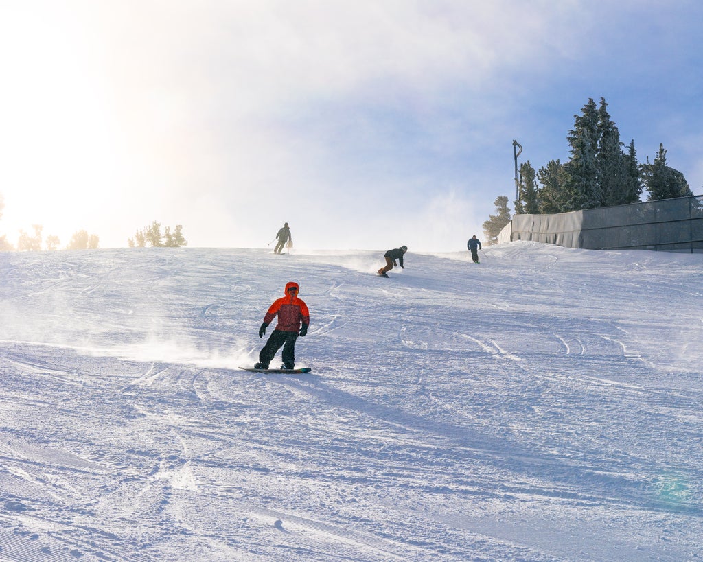 Heavenly Mountain_Sunlit Groomer_(c): Jimmy Pollock