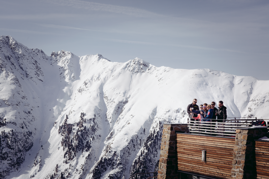Ischgl_Friends Selfie_Viewing Platform_(c): Tirol Werbung / Jarisch Manfred