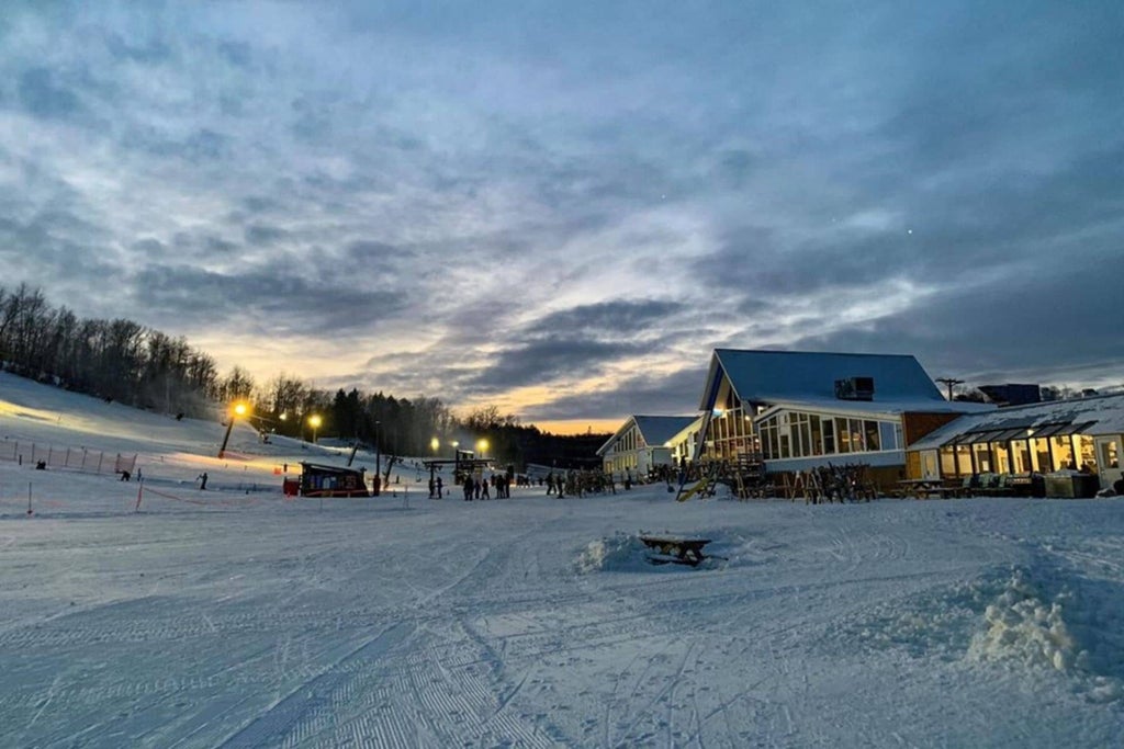 Marquette Mountain - Lodge