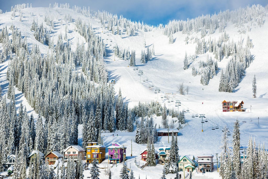 Medium-2400px-25076-Silverstar-©Destination BC:Blake Jorgenson