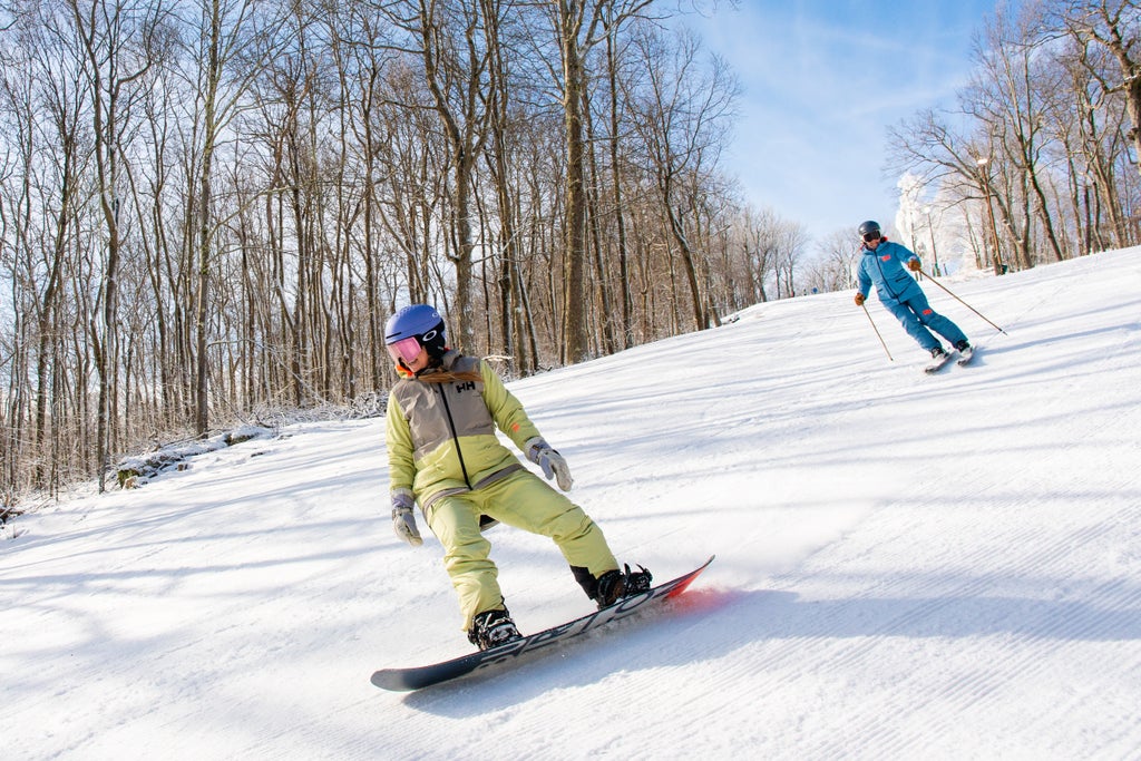 Wisp Resort_Winter Sports on Groomed Slope_(c): Wisp Resort