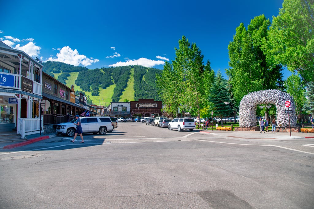 Jackson Hole_Summer in the city_(c): Shutterstock