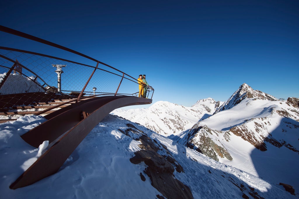 Stubaier Gletscher_Top of Tyrol Viewpoint_(c): Andre Schönherr