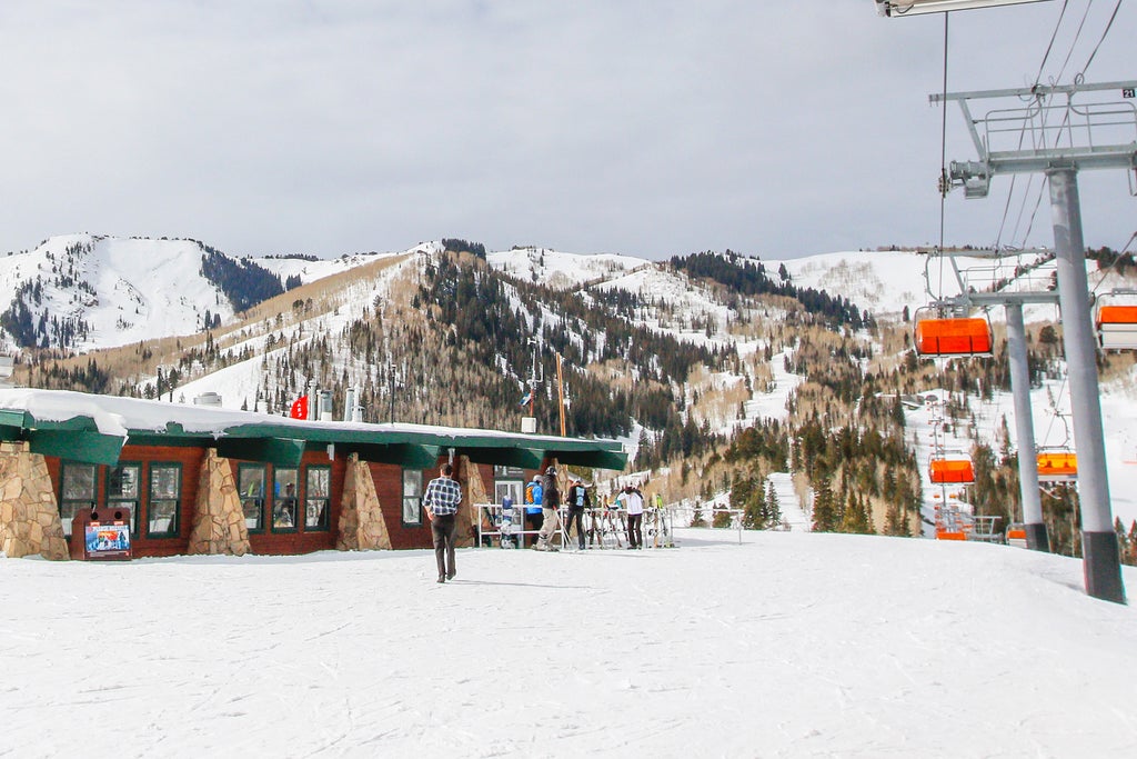 Best-patio-bars lookout-cabin Park-City