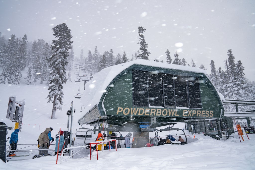 20220110 HV PowDayCaliforniaSide Morris 017