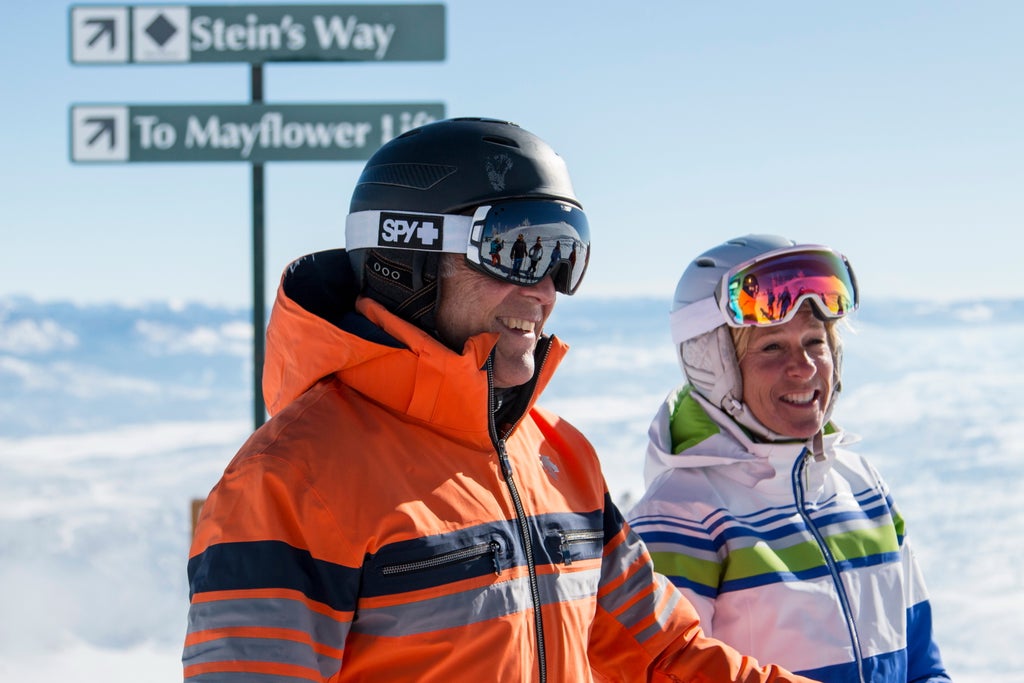 Deer Valley_Senior Skier Couple_(c): Eric Schramm
