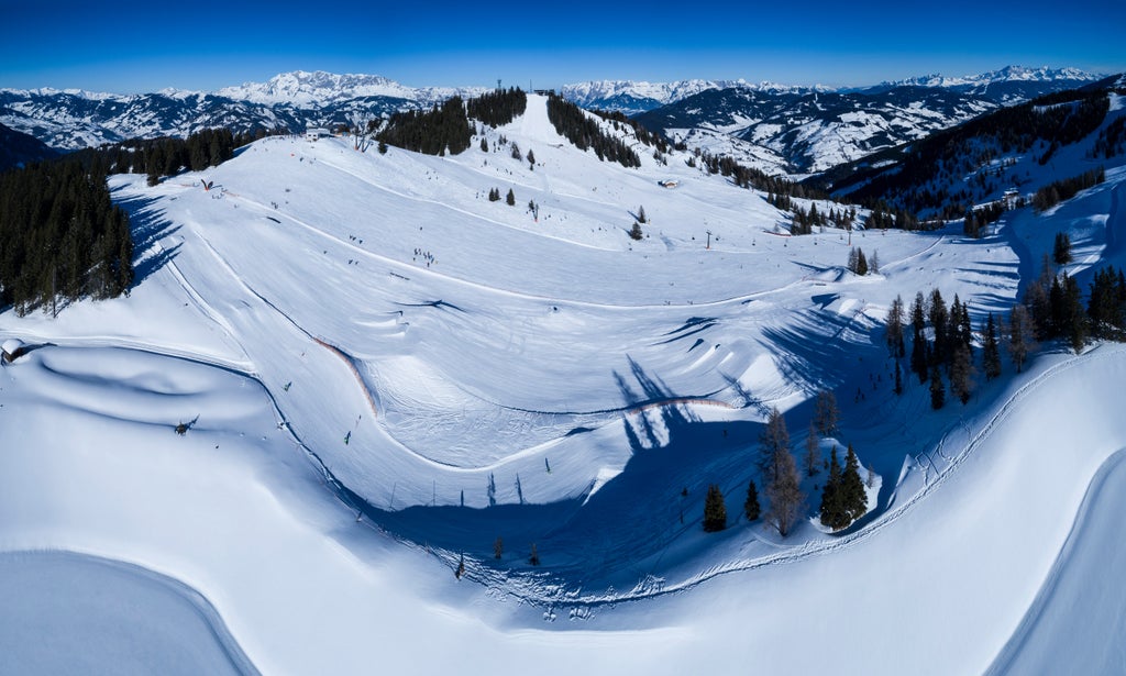 18 snowspacesalzburg winter snowpark ansicht drohne