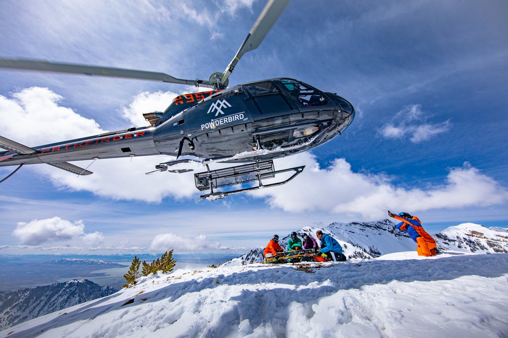 Snowbird_Powderbird Experience_Helicopter Taking Off_(c): Noah Wetzel