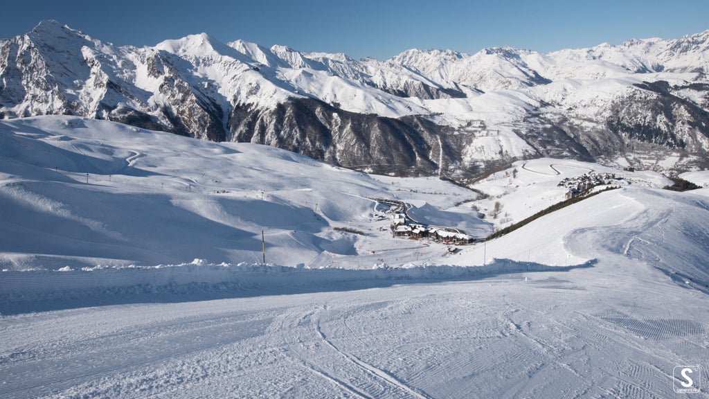 Peyragudes_Piste 007 Base Area_(c): Patrick Duval/SIMON