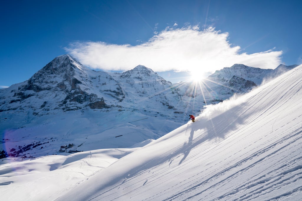 Grindelwald - Wengen_Powder Skiing_(c): Jungfrau Region Tourismus AG