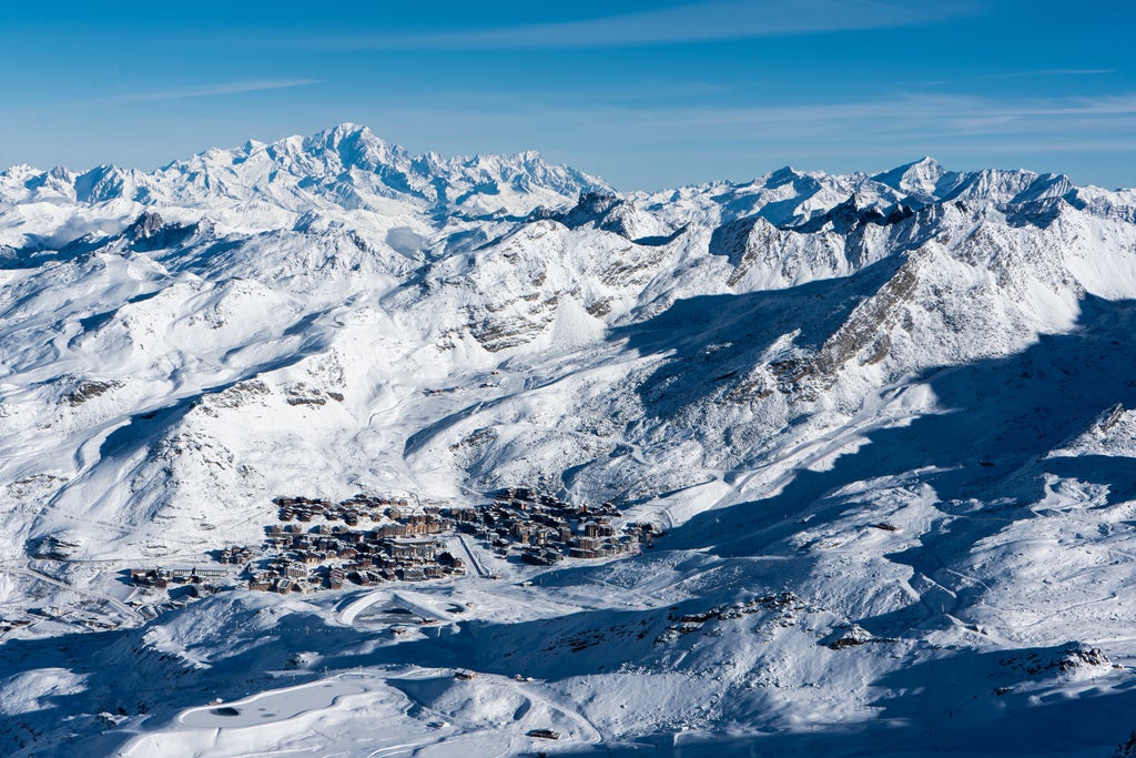 Val Thorens_Valley View From Above_(c): Paul Besson