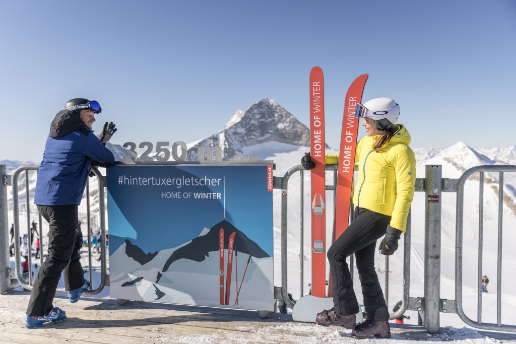 Tux winter 2022 HR-39