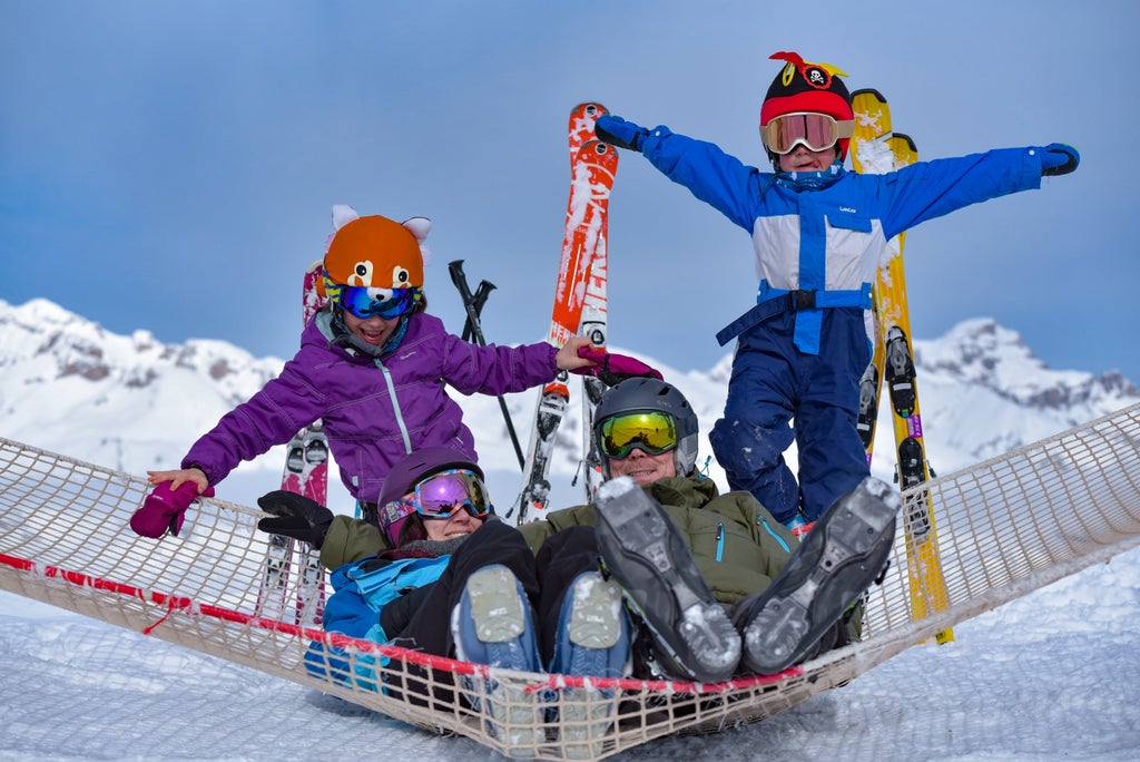 Superdévoluy / La Joue du Loup_Family Hammock Fun Photo_(c): Arzur Michaël