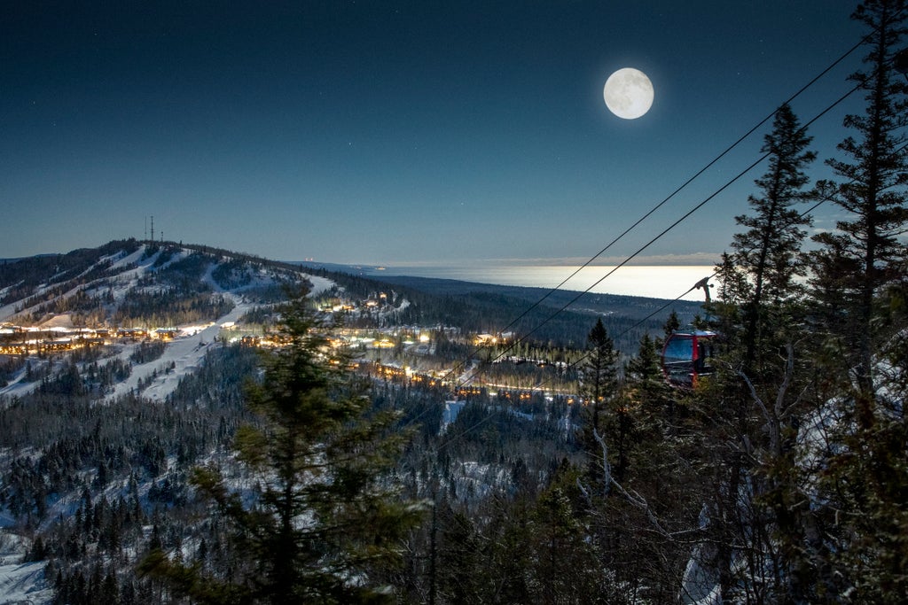Night-Shot-Full-Moon