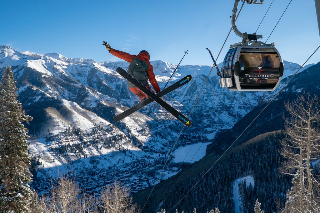 Telluride_Ski Mute Grab_(c): Telluride Ski Resort