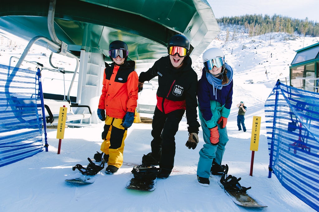 Sierra-at-Tahoe_Snowboard_Chairlift Unload_(c): Courtney Aaron Photography
