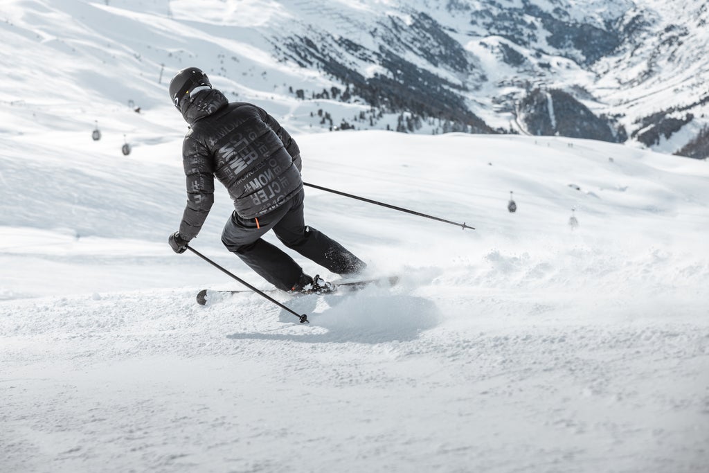 Obergurgl-Hochgurgl_Skier Carving_(c): Ötztal Tourismus | © Roman Huber