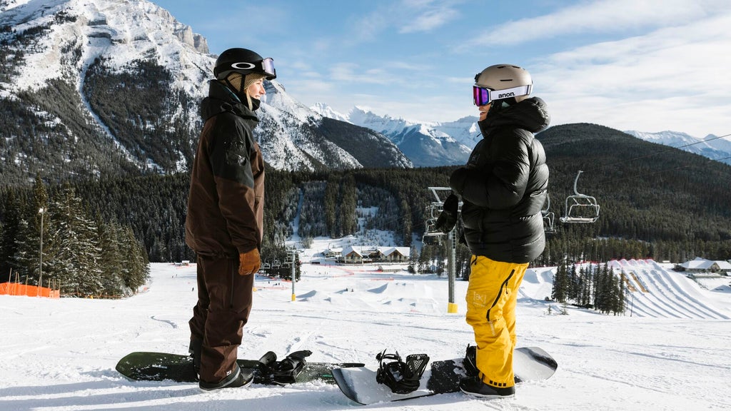 Mount Norquay_Snow Park_Snowboarders Ready_(c): SkiBig3 / Mirae Campbell