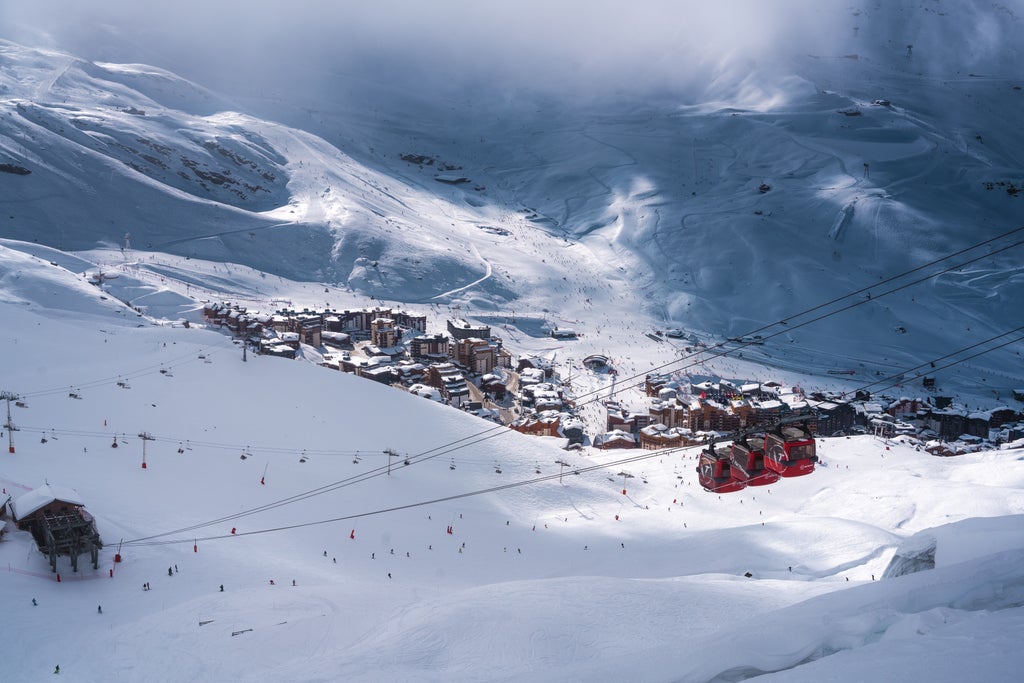 Val Thorens_Funitel 3 Vallées Overhead_(c): Alexis Brot