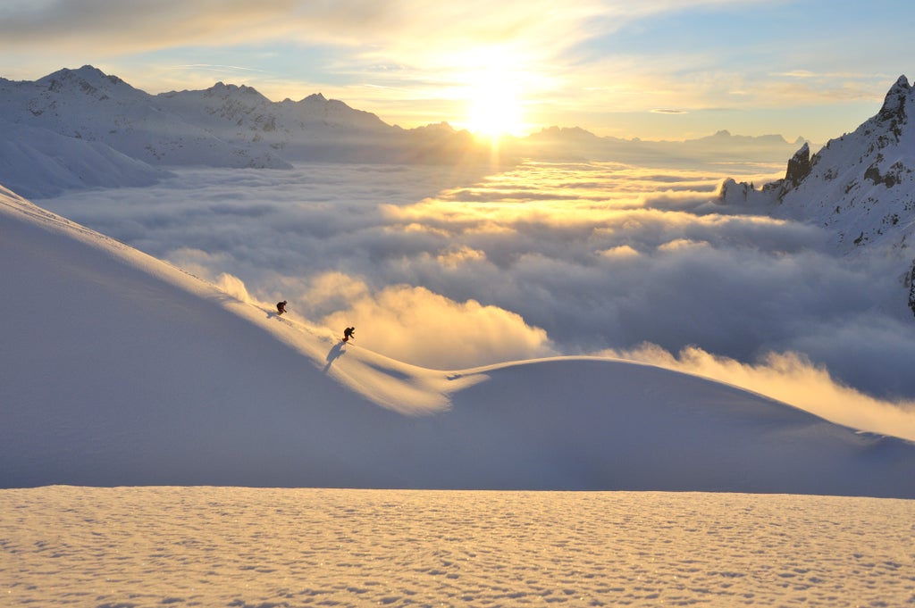 Lech Zürs_Freeride Above a Sea of Clouds_(c): Sepp Mallaun - Lech Zürs Tourismus GmbH