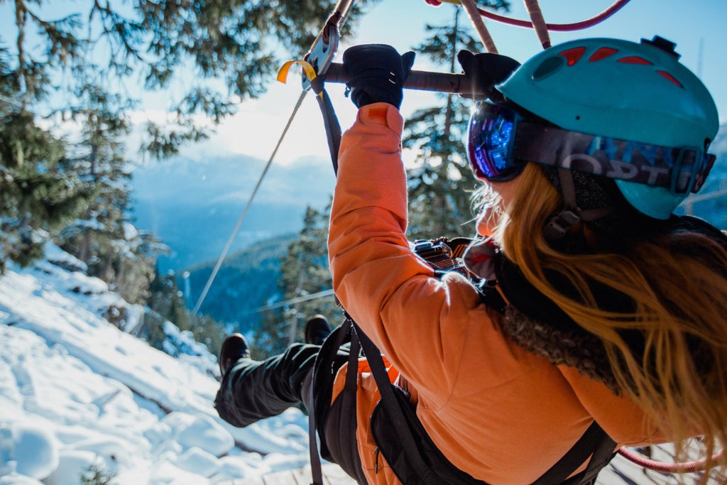 Whistler Blackcomb_Winter Zipline_Woman_(c): The Adventure Group/Claire Lang