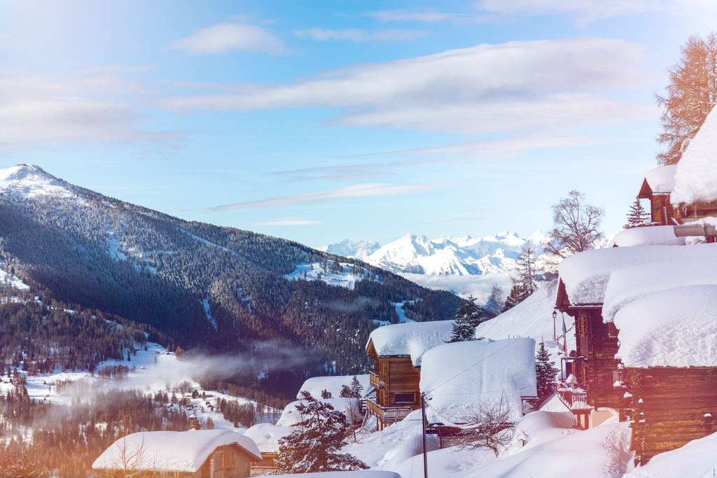 St-Luc Chandolin_Snow Covered Chalets_(c): Valais Wallis Promotion - Alban Mathieu