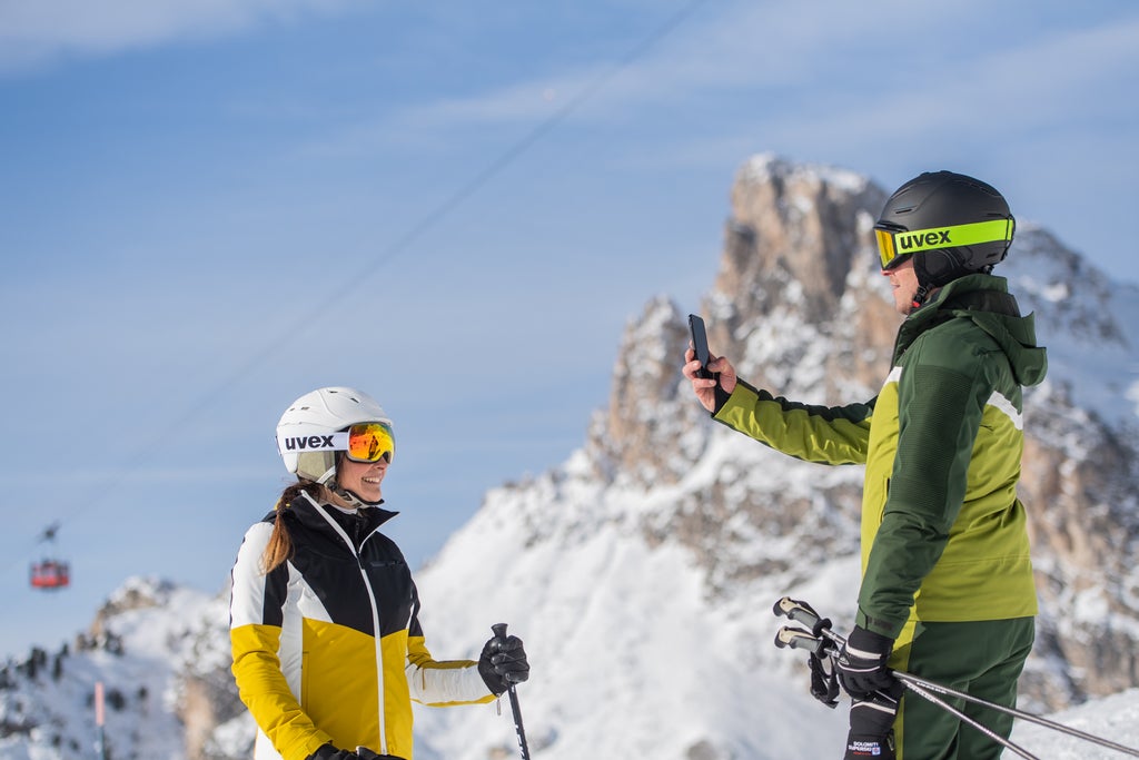 Cortina d'Ampezzo_Couple Photo_(c): Dolomiti Superski - Harald Wisthaler (5)
