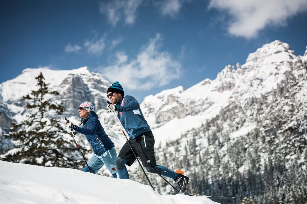Stubaier Gletscher_Cross-Country Skiing Couple_(c): Andre Schönherr