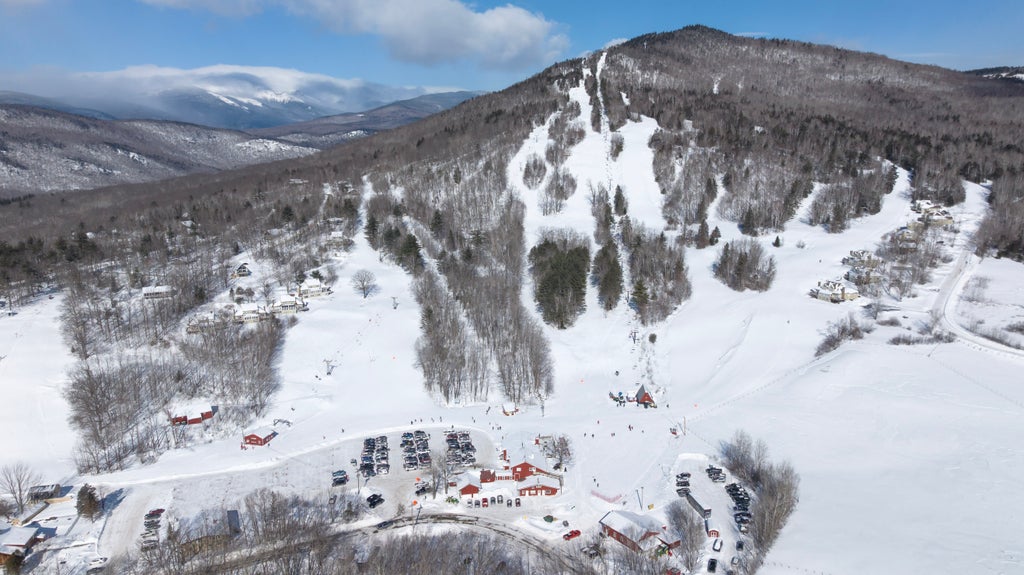 Black Mountain NH 468-DJI 20250218103226 0021 D