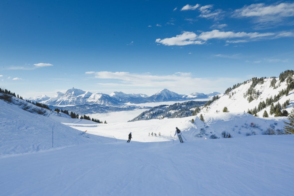 Morzine_Groomed Slope_(c): V.T.L Photography