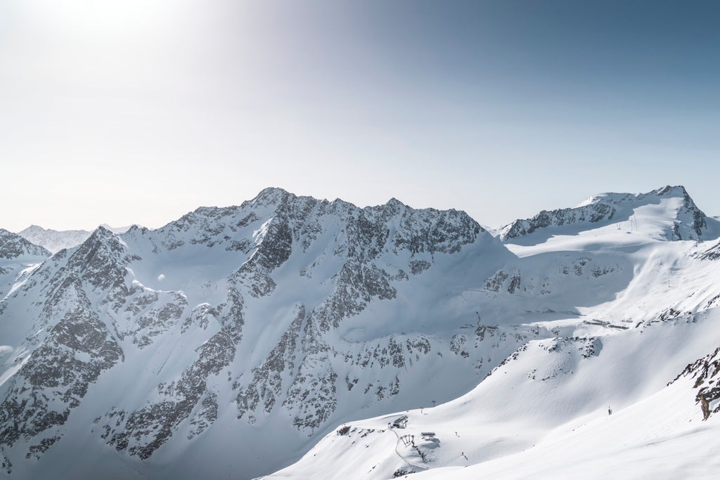 Sölden_Winter Sun Over Alpine Peaks_(c): Christoph Noesig