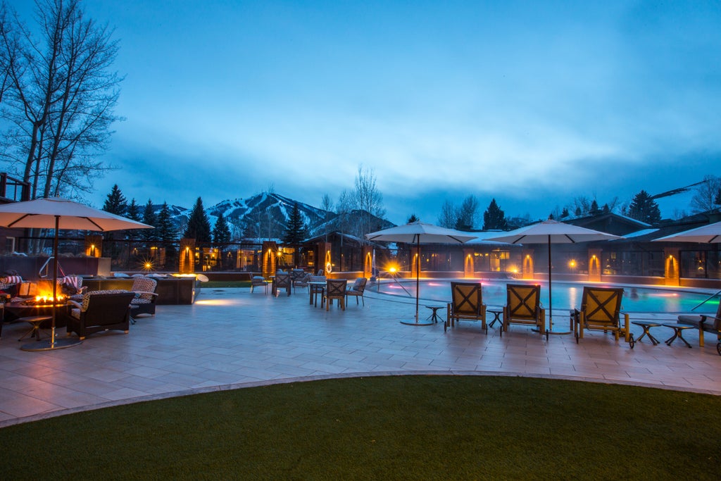 Sun Valley_Spa_Outdoor_Pool_(c): Sun Valley Resort Photographer: © Keri Bascetta
