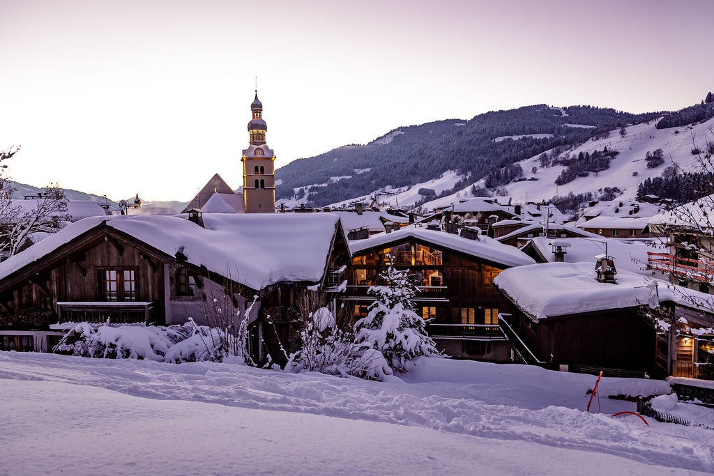 Megeve_Snowy Dawn Landscape_(c): Simon Garnier - Commune de Megeve